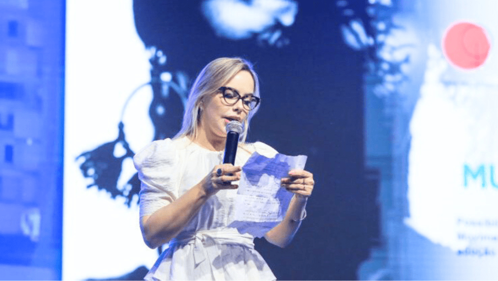 Moema Locatelli Belluzzo em evento da ANOREG